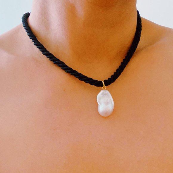 Satin Rope Baroque Pearl Necklace - Picture 2 of 8